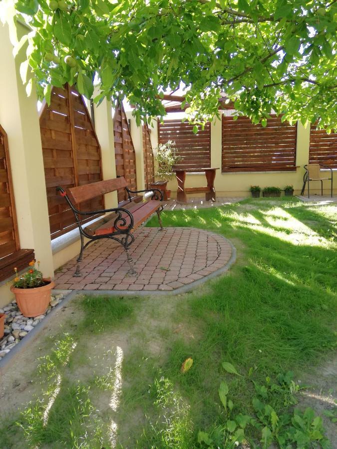 Zoe Apartman Siófok Exterior foto