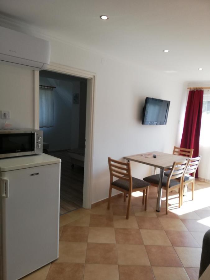 Zoe Apartman Siófok Exterior foto