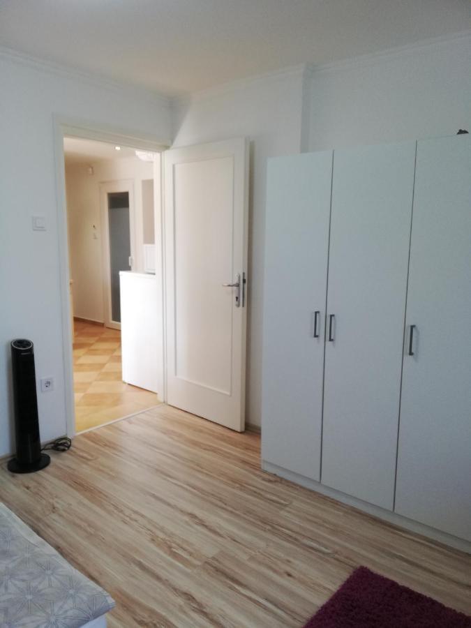 Ferienwohnung Zoe Apartman Siófok Exterior foto