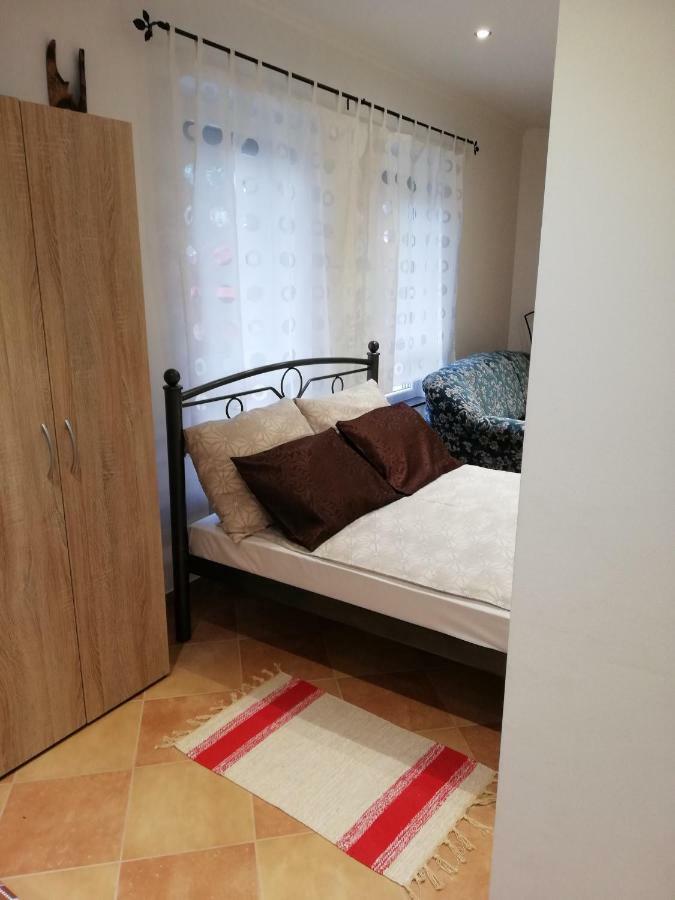 Ferienwohnung Zoe Apartman Siófok Exterior foto